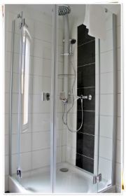WC+Dusche im Zimmer